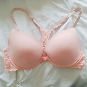 Light coral VS bra clips in front